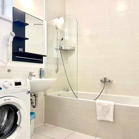 Prime - Modern 1 Bedroom With Balcony Apartament *