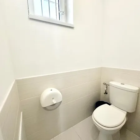 Apartament Prime - Modern 1 Bedroom With Balcony *