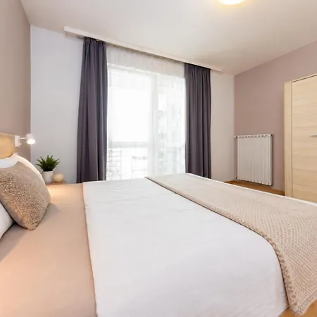 Apartament Prime - Modern 1 Bedroom With Balcony